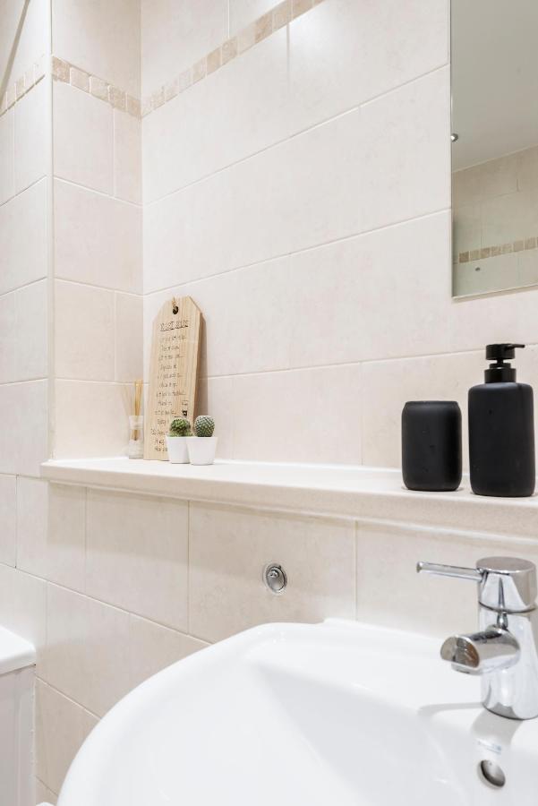 Air Host And Stay - Argyle Apartment Sleeps 4 City Centre Liverpool Extérieur photo